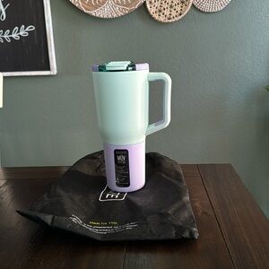 BruMate Muv 35 oz In the Limited Edition Lavender Haze. Brand New!